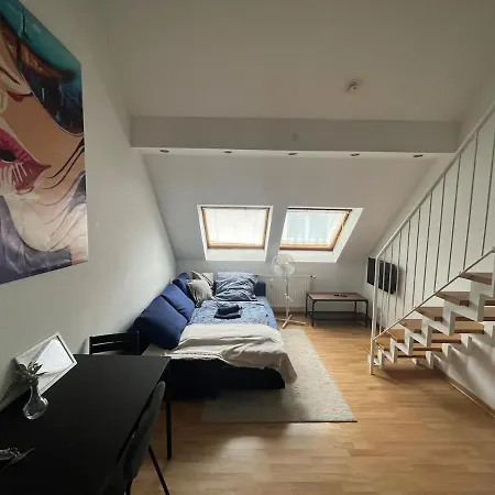 Cool On 2 Floors, Near Main Station, Trade Fair شقة *